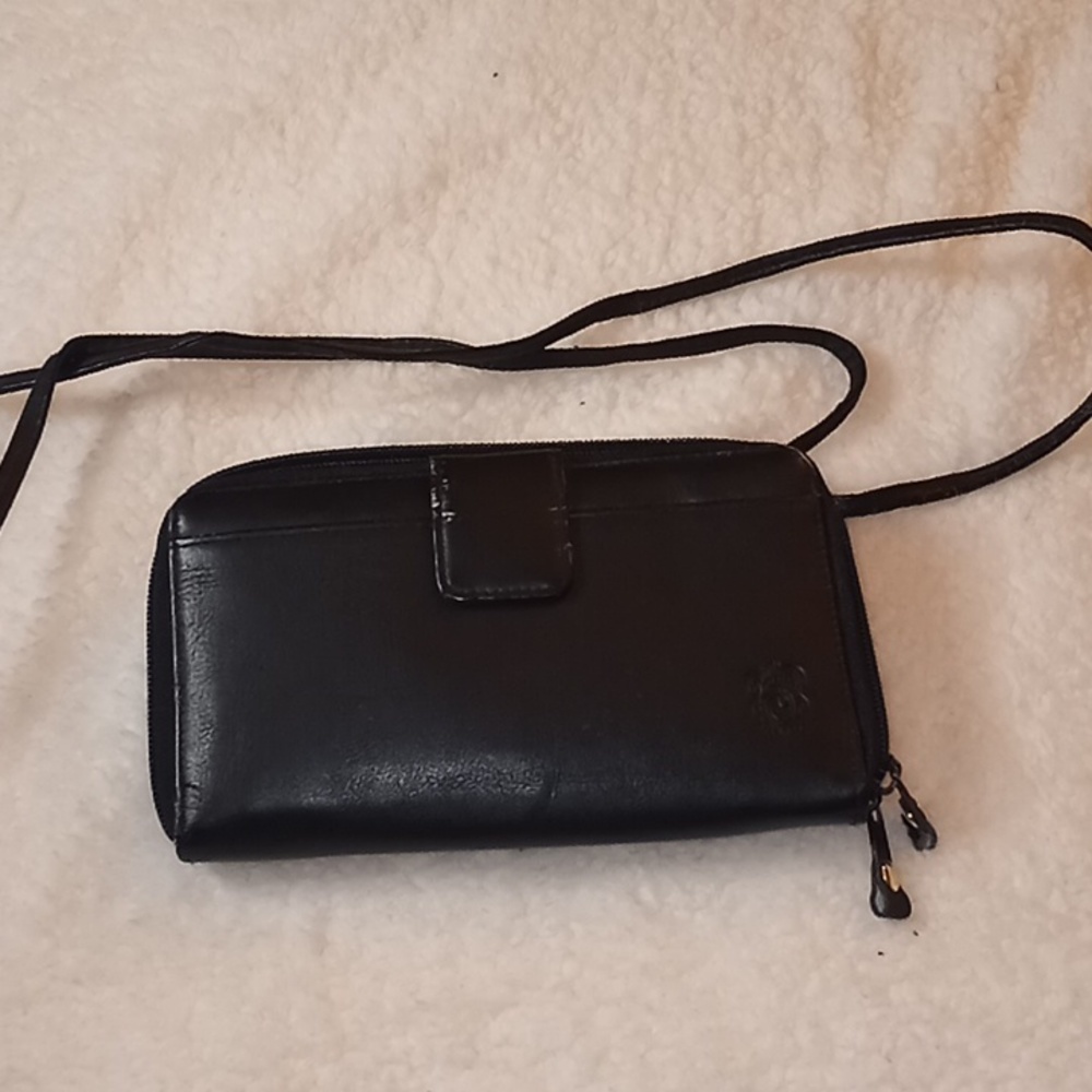 Michael Steven's purse